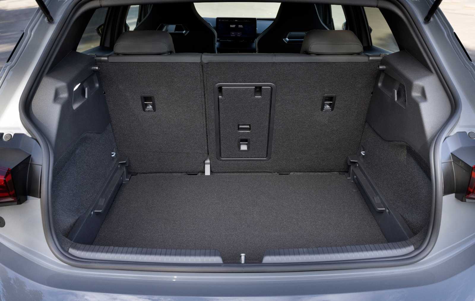 CUPRA Born Maletero CUPRA Born dimensiones interiores
